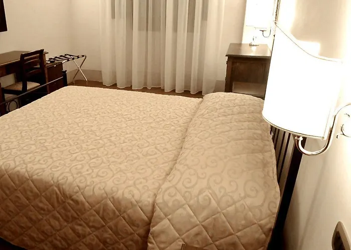 Maison Pitti Bed & Breakfast 4*
